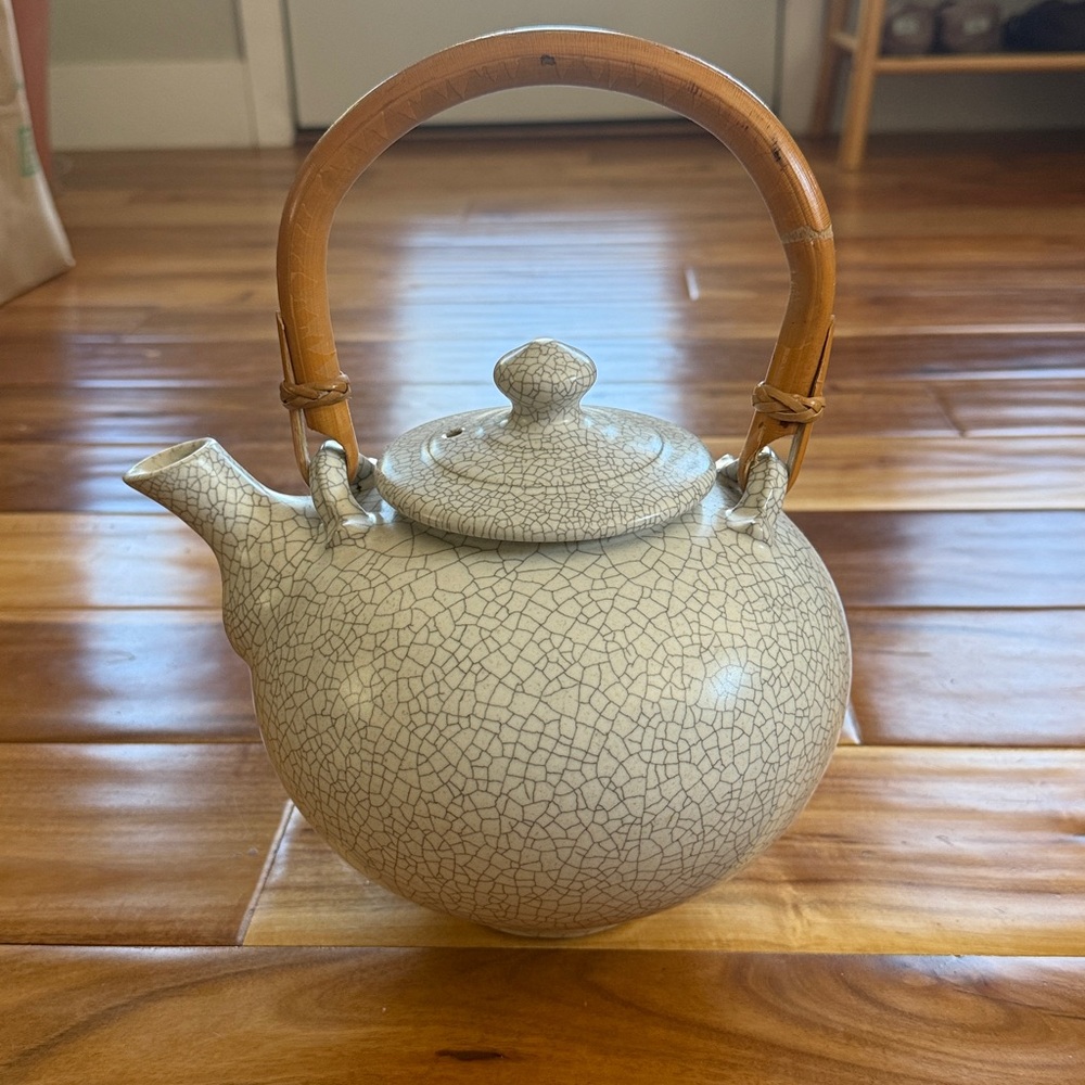 Ceramic Tea Pot - Picture 2 of 8